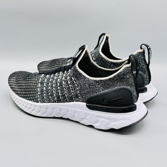 Nike Shoes Womens 9 Black White React Phantom Run Flyknit 2 Running Sneakers - Picture 6 of 12